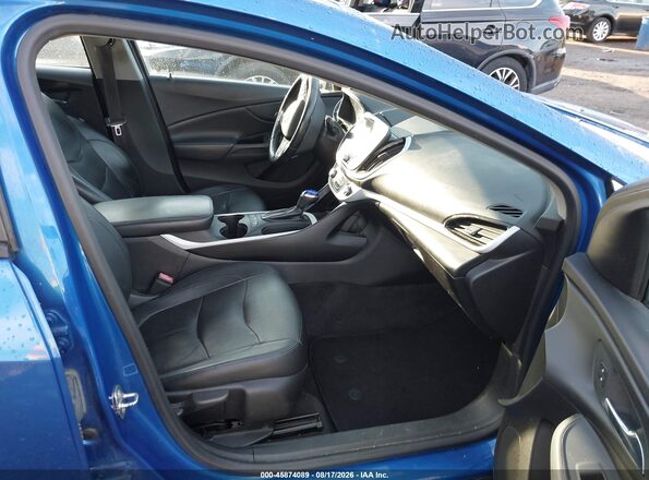 1G1RC6S50HU213957 2017 CHEVROLET VOLT Синий Вид салона спереди
