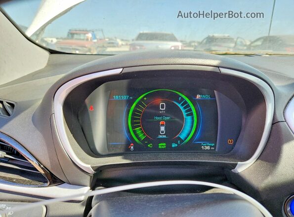 1G1RC6S51JU120211 2018 CHEVROLET VOLT Белый Вид щитка приборов