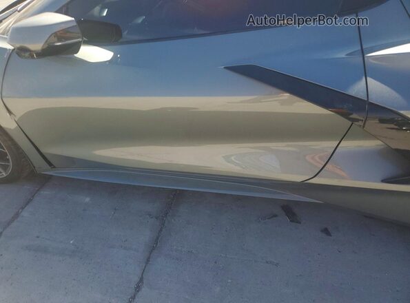1G1YC2D49N5114777 2022 CHEVROLET CORVETTE Серый Вид салона спереди