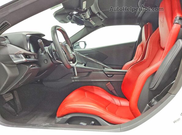 1G1YD2D33S5606558 2025 CHEVROLET CORVETTE Белый Вид салона спереди