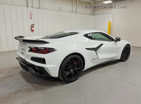 1G1YD2D33S5606558 2025 CHEVROLET CORVETTE Белый Задняя правая четверть