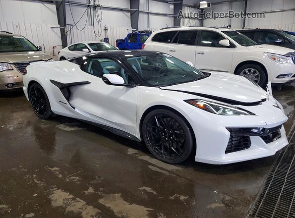 1G1YF3D33R5601175 2024 CHEVROLET CORVETTE White Przód prawy