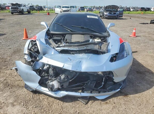 1G1YX2D75H5111829 2017 CHEVROLET CORVETTE Серебряный Вид спереди