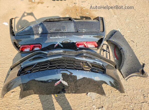 1G1YY3D77J5101912 2018 CHEVROLET CORVETTE Black Vista del compartimento del motor