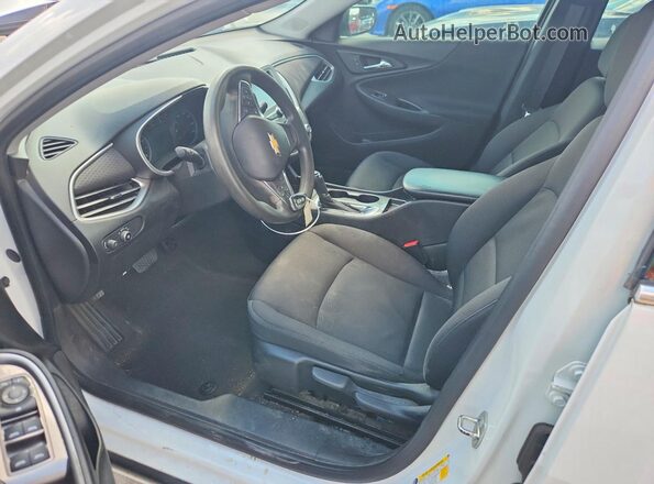 1G1ZB5ST2JF117155 2018 CHEVROLET MALIBU White Widok wnętrza z przodu