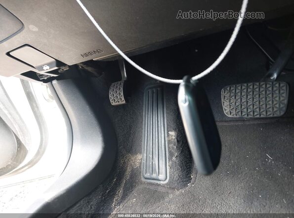 1G1ZB5ST4JF270510 2018 CHEVROLET MALIBU White Widok deski rozdzielczej