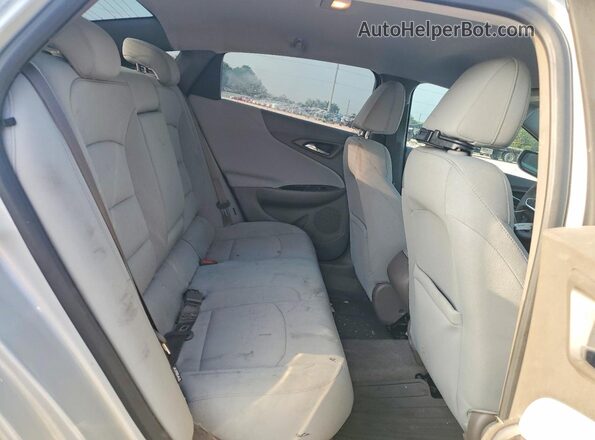 1G1ZB5ST7JF212830 2018 CHEVROLET MALIBU Silver Widok tylnych siedzeń