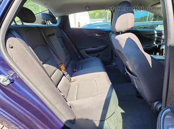 1G1ZB5ST8HF288700 2017 CHEVROLET MALIBU Blue Vista de los asientos traseros
