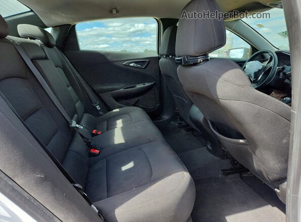 1G1ZB5ST8JF117340 2018 CHEVROLET MALIBU White Vista de los asientos traseros