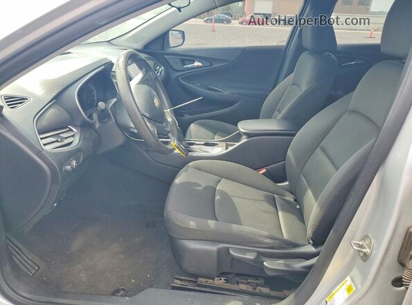 1G1ZB5ST9HF132696 2017 CHEVROLET MALIBU Silver წინა სალონის ხედი