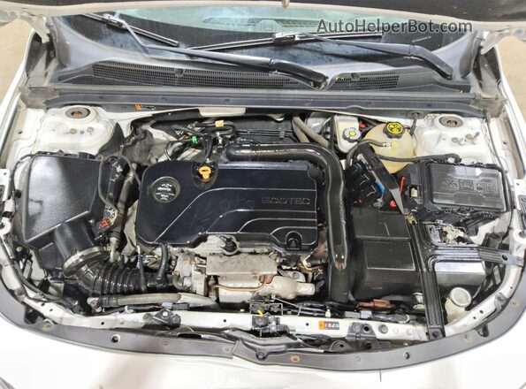 1G1ZC5ST6KF169113 2019 CHEVROLET MALIBU White Вид задньої частини салону