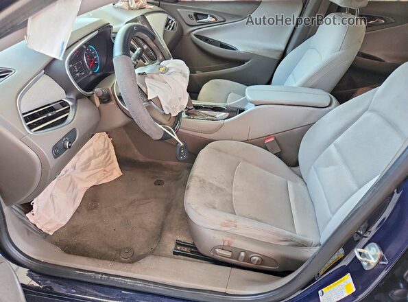 1G1ZD5ST0JF131484 2018 CHEVROLET MALIBU Синий Вид салона спереди