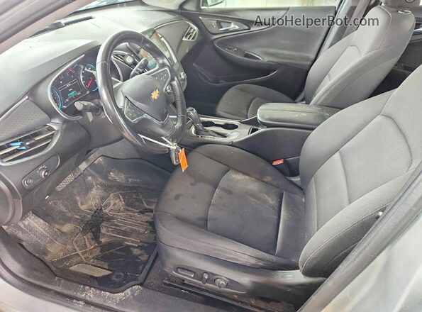1G1ZD5ST0JF197324 2018 CHEVROLET MALIBU Silver Widok wnętrza z przodu