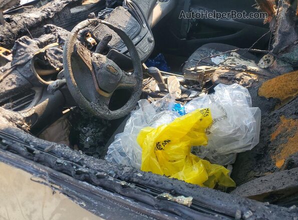 1G1ZD5ST2KF118043 2019 CHEVROLET MALIBU Пожар Вид салона спереди