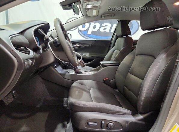 1G1ZD5ST2PF252316 2023 CHEVROLET MALIBU Желто-коричневый Вид салона спереди