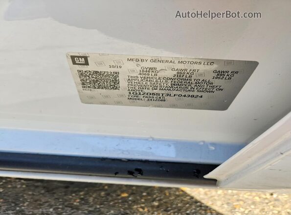 1G1ZD5ST3LF043824 2020 CHEVROLET MALIBU Белый Вид наклейки с VIN-кодом