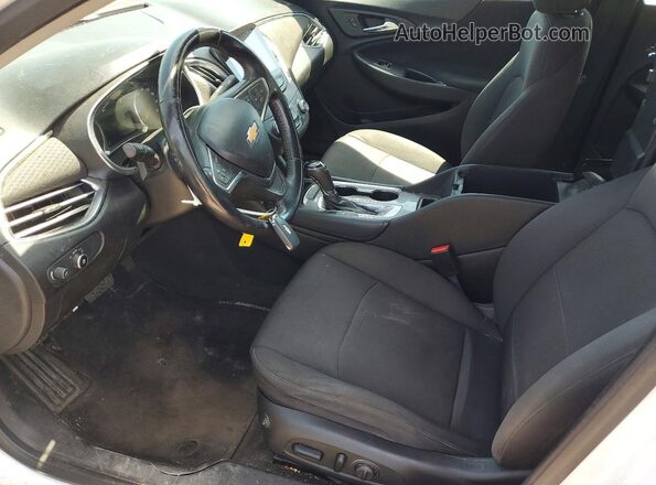 1G1ZD5ST4JF110475 2018 CHEVROLET MALIBU Белый Вид салона спереди