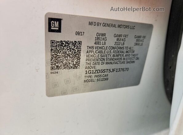 1G1ZD5ST5JF137670 2018 CHEVROLET MALIBU Белый Вид наклейки с VIN-кодом