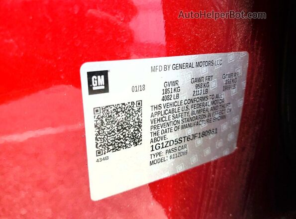 1G1ZD5ST6JF180981 2018 CHEVROLET MALIBU Красный Вид подкапотного пространства