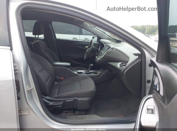 1G1ZD5ST6JF215972 2018 CHEVROLET MALIBU Silver Вид салону спереду