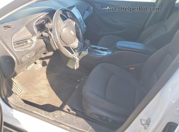 1G1ZD5ST8JF223121 2018 CHEVROLET MALIBU Белый Вид салона спереди