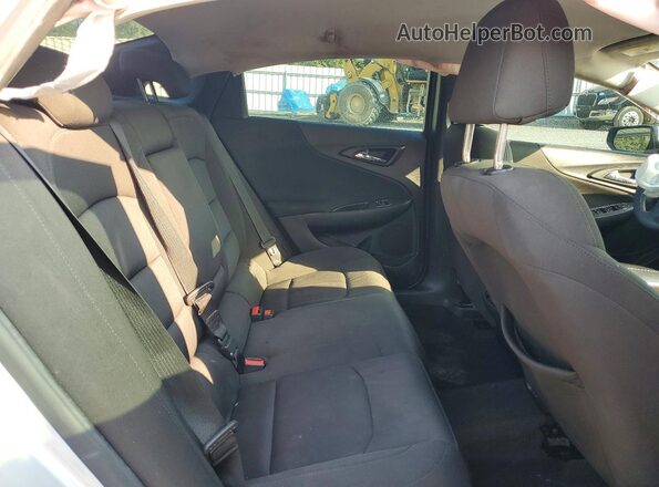 1G1ZD5ST8JF275865 2018 CHEVROLET MALIBU Серебряный Вид задних сидений