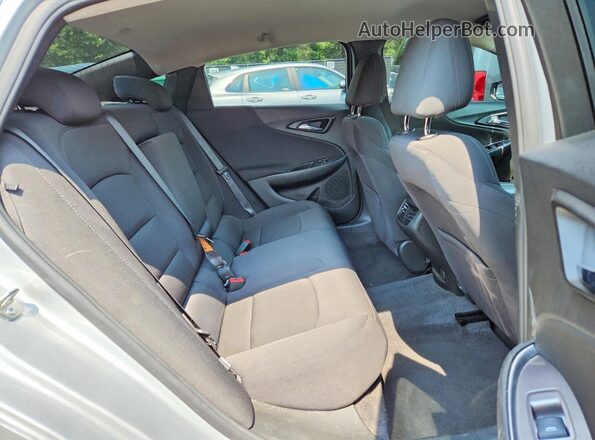 1G1ZD5ST8NF126359 2022 CHEVROLET MALIBU Silver Widok tylnych siedzeń