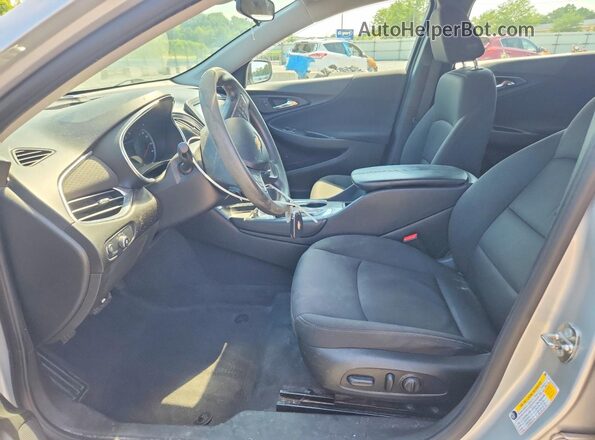 1G1ZD5ST9JF253373 2018 CHEVROLET MALIBU Silver Вид салону спереду