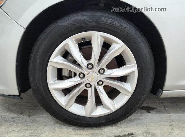 1G1ZD5ST9LF061552 2020 CHEVROLET MALIBU Silver 