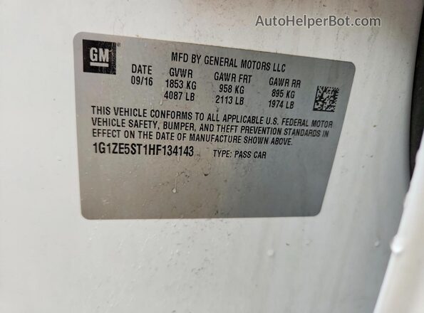 1G1ZE5ST1HF134143 2017 CHEVROLET MALIBU Белый Вид подкапотного пространства