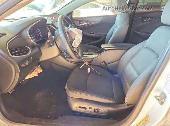 1G1ZE5ST7HF113362 2017 CHEVROLET MALIBU White Widok wnętrza z przodu