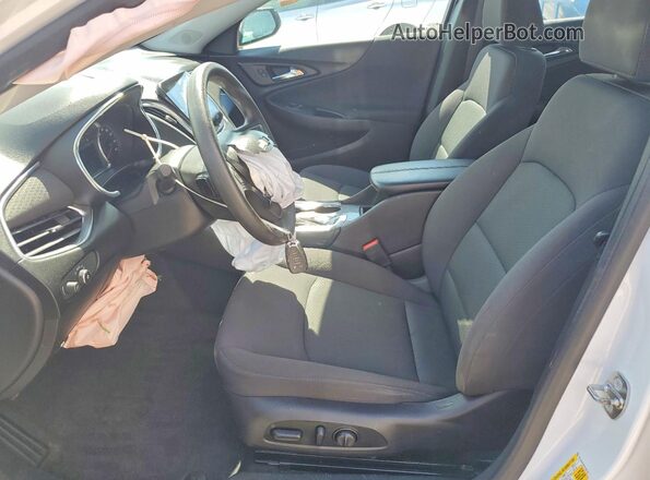 1G1ZE5ST8HF239116 2017 CHEVROLET MALIBU Белый Вид салона спереди