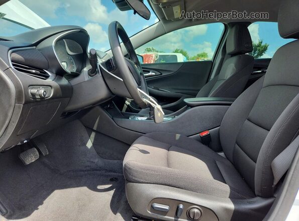 1G1ZG5ST0PF144705 2023 CHEVROLET MALIBU White Widok wnętrza z przodu