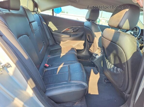 1G4GD5G36GF157809 2016 BUICK LACROSSE Silver Widok tylnych siedzeń