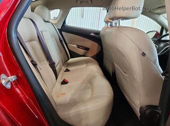 1G4PR5SK0G4104423 2016 BUICK VERANO Red Հետևի նստատեղերի տեսք