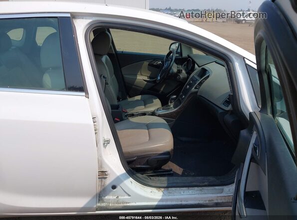 1G4PR5SK2H4117367 2017 BUICK VERANO White Vista interior delantera