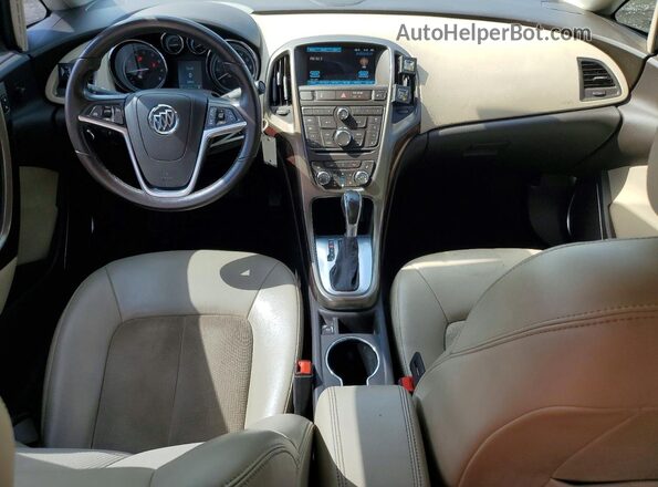 1G4PR5SK5H4106573 2017 BUICK VERANO White Widok deski rozdzielczej
