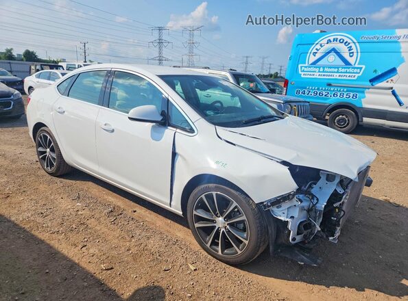 1G4PR5SK6H4122636 2017 BUICK VERANO White Front right