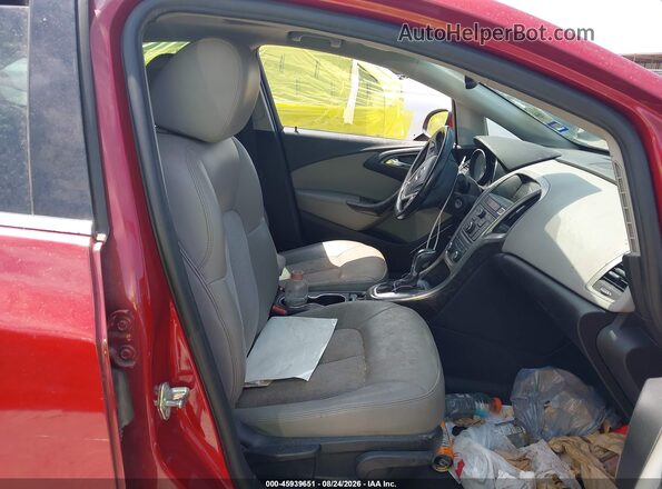 1G4PR5SK8H4100797 2017 BUICK VERANO Красный Вид салона спереди