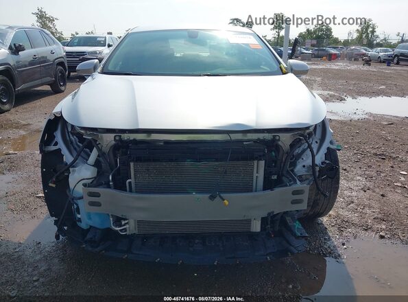1G4ZP5SS8HU195165 2017 BUICK LACROSSE Silver Front view