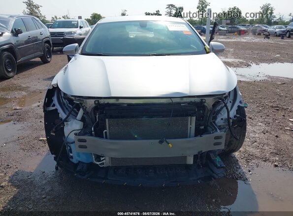 1G4ZP5SS8HU195165 2017 BUICK LACROSSE Silver Rear interior view