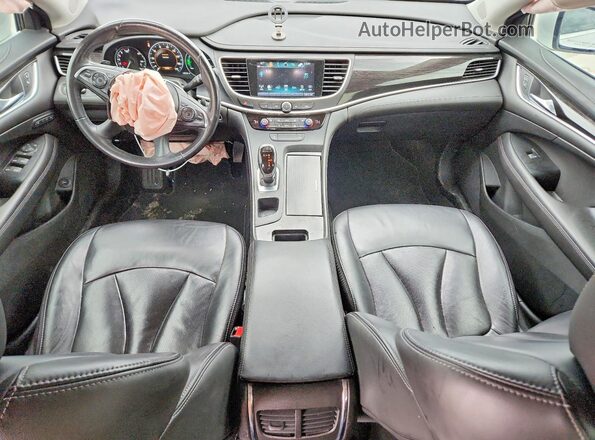 1G4ZP5SZ9JU134099 2018 BUICK LACROSSE White Widok deski rozdzielczej