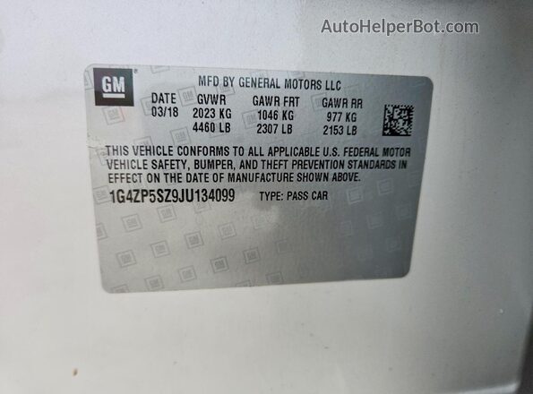 1G4ZP5SZ9JU134099 2018 BUICK LACROSSE White Widok komory silnika