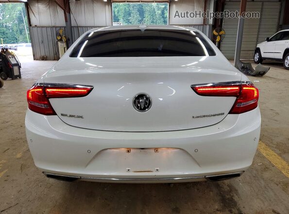 1G4ZR5SS3HU201951 2017 BUICK LACROSSE White Вид ззаду