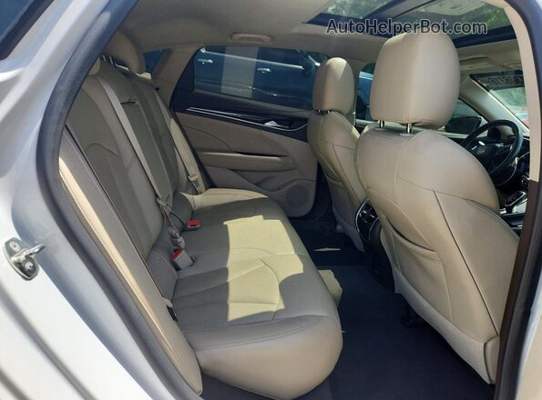 1G4ZR5SS4HU138262 2017 BUICK LACROSSE White Вид задніх сидінь