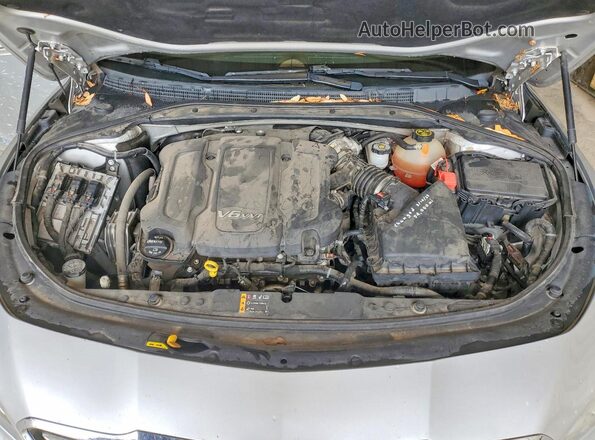 1G4ZR5SS7JU122319 2018 BUICK LACROSSE Silver Rear interior view