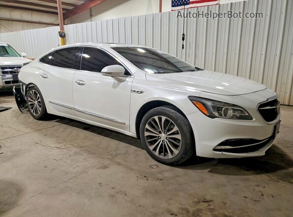 1G4ZR5SS8HU157817 2017 BUICK LACROSSE Белый Передняя правая четверть
