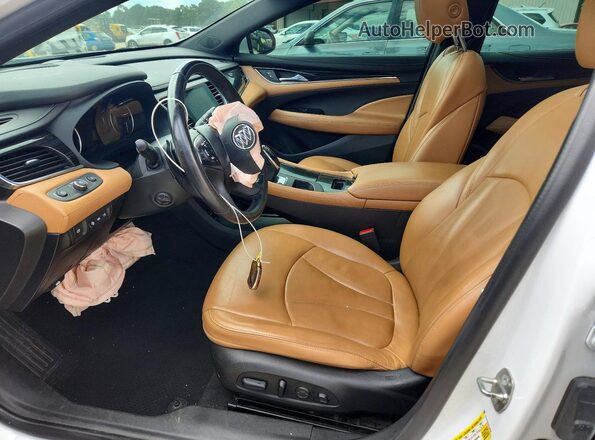 1G4ZS5SS0JU134834 2018 BUICK LACROSSE White Widok wnętrza z przodu
