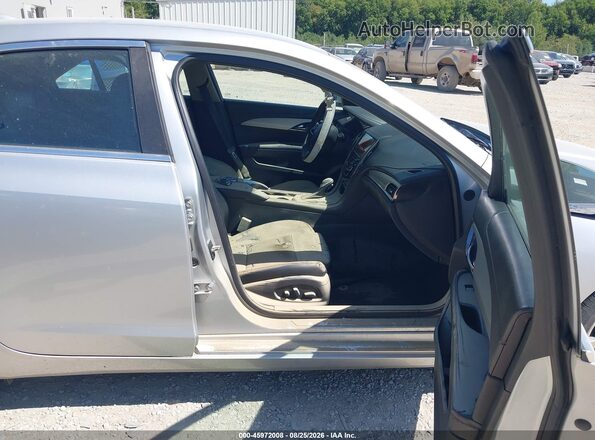 1G6AF5RX5J0105928 2018 CADILLAC ATS Серебряный Вид салона спереди