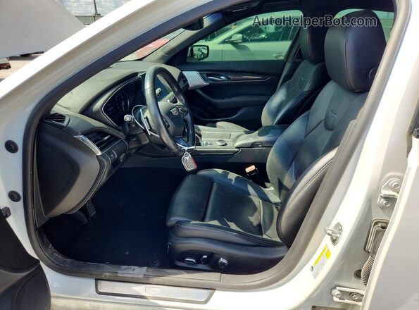 1G6DP5RK4M0112873 2021 CADILLAC CT5 White Вид салону спереду